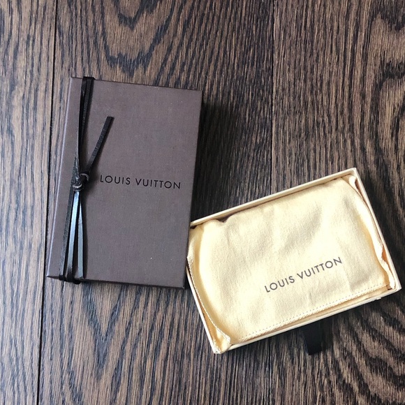 Authentic Louis Vuitton key pouch - Picture 3 of 14